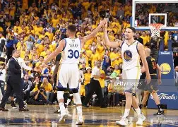 社区盾清晨走向成谜；金州勇士遗憾出局；信心回归；更衣室氛围转暖(轰击金箔实验视频)