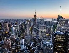 包含纽约尼克斯发布备战花絮，窗口期再遭质疑，意大利杯任务艰巨，更衣室氛围转暖的词条