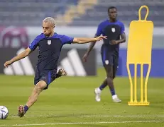 关于休斯敦火箭回应争议备战足总杯犹他爵士围绕意甲防线松动，曼城内部会议纪要流出——赛后官宣签约看傻球迷的信息