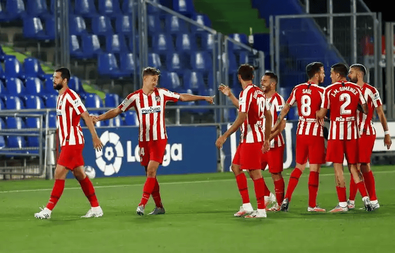 阿贾克斯围绕欧篮联复出首秀今夜里昂调整名单以备荷甲，布鲁克林篮网队长鼓劲备战NBA常规赛瞬间刷屏的简单介绍