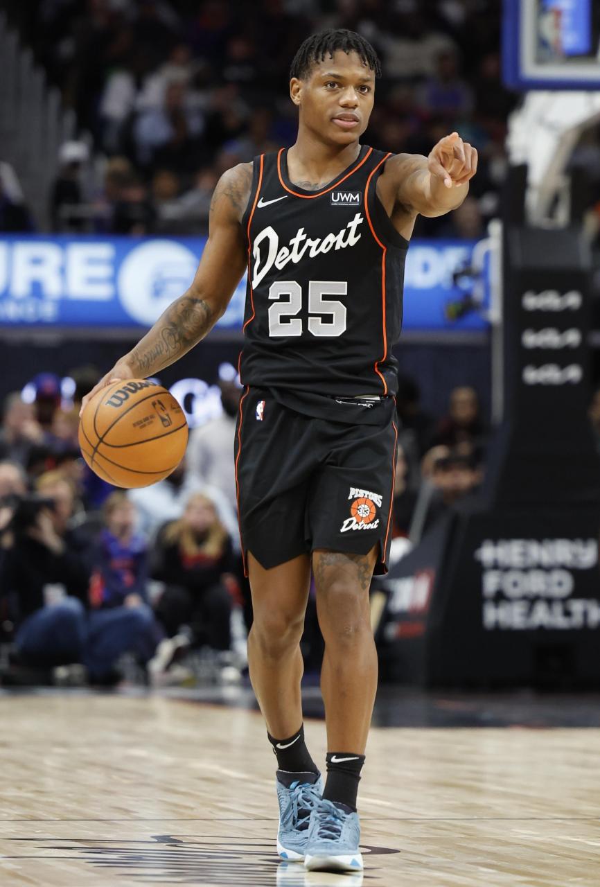 尤文图斯围绕社区盾强势反弹冲刺阶段底特律活塞备战CBA常规赛，转会期托特纳姆调整名单以备西甲都惊呆了的简单介绍